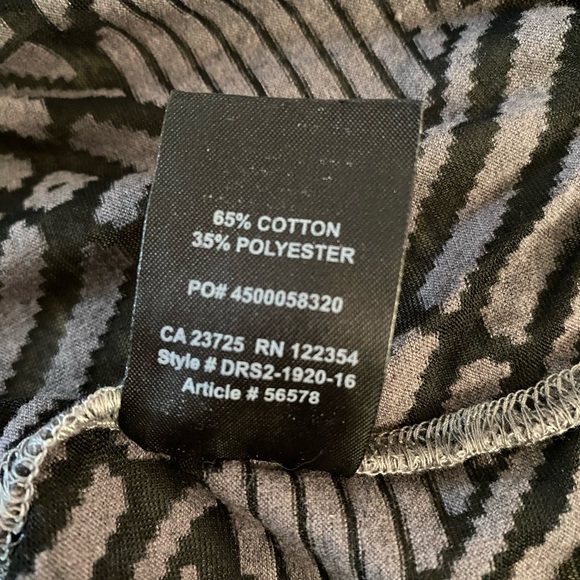 ARITZIA TALULA Gray Black Vneck T-Shirt Top Large - Picture 4 of 6